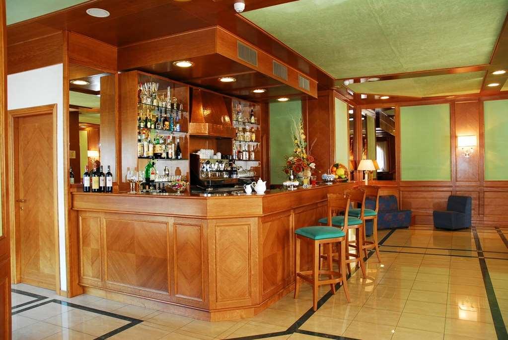 Park Hotel Imperatore Adriano Тиволи Ресторан фото
